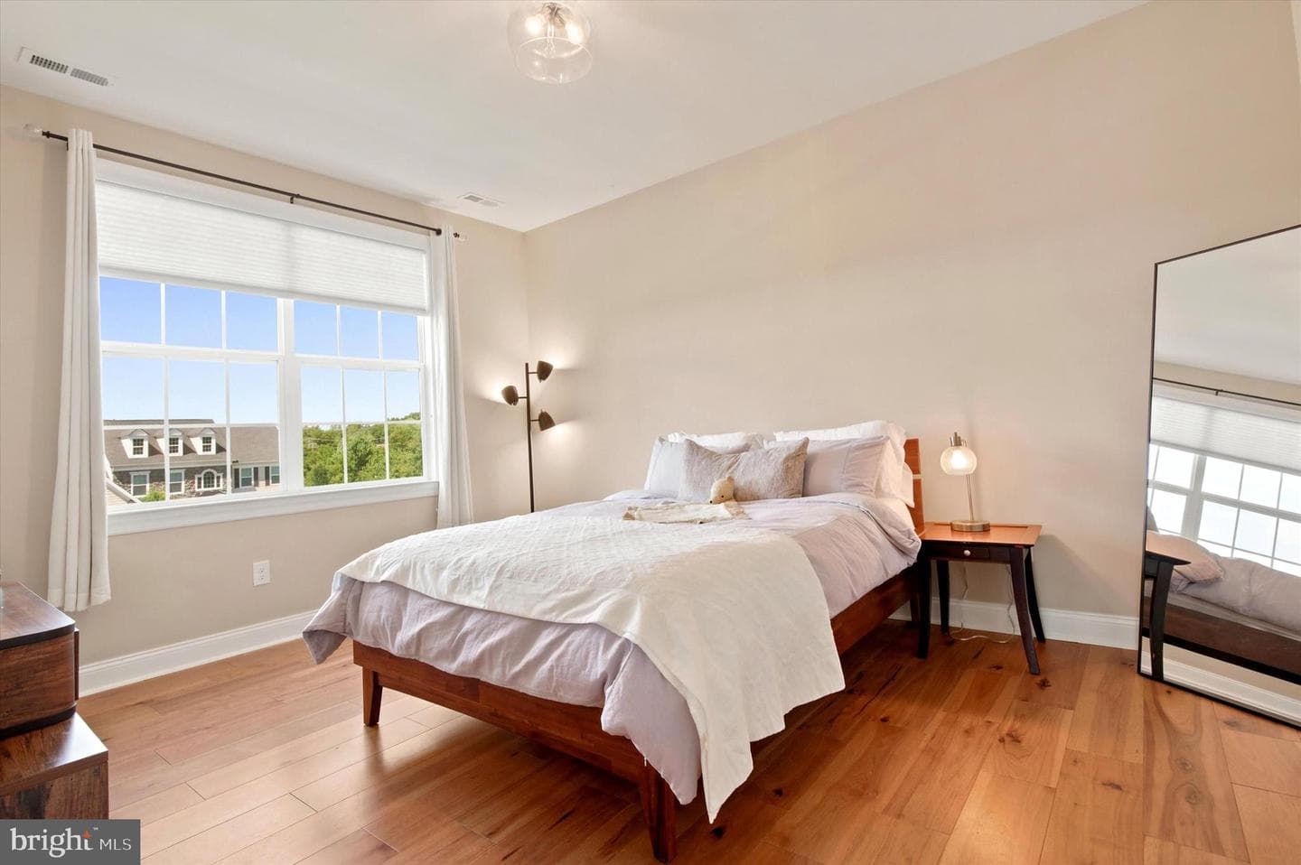 1 Bennett Lane photo 39