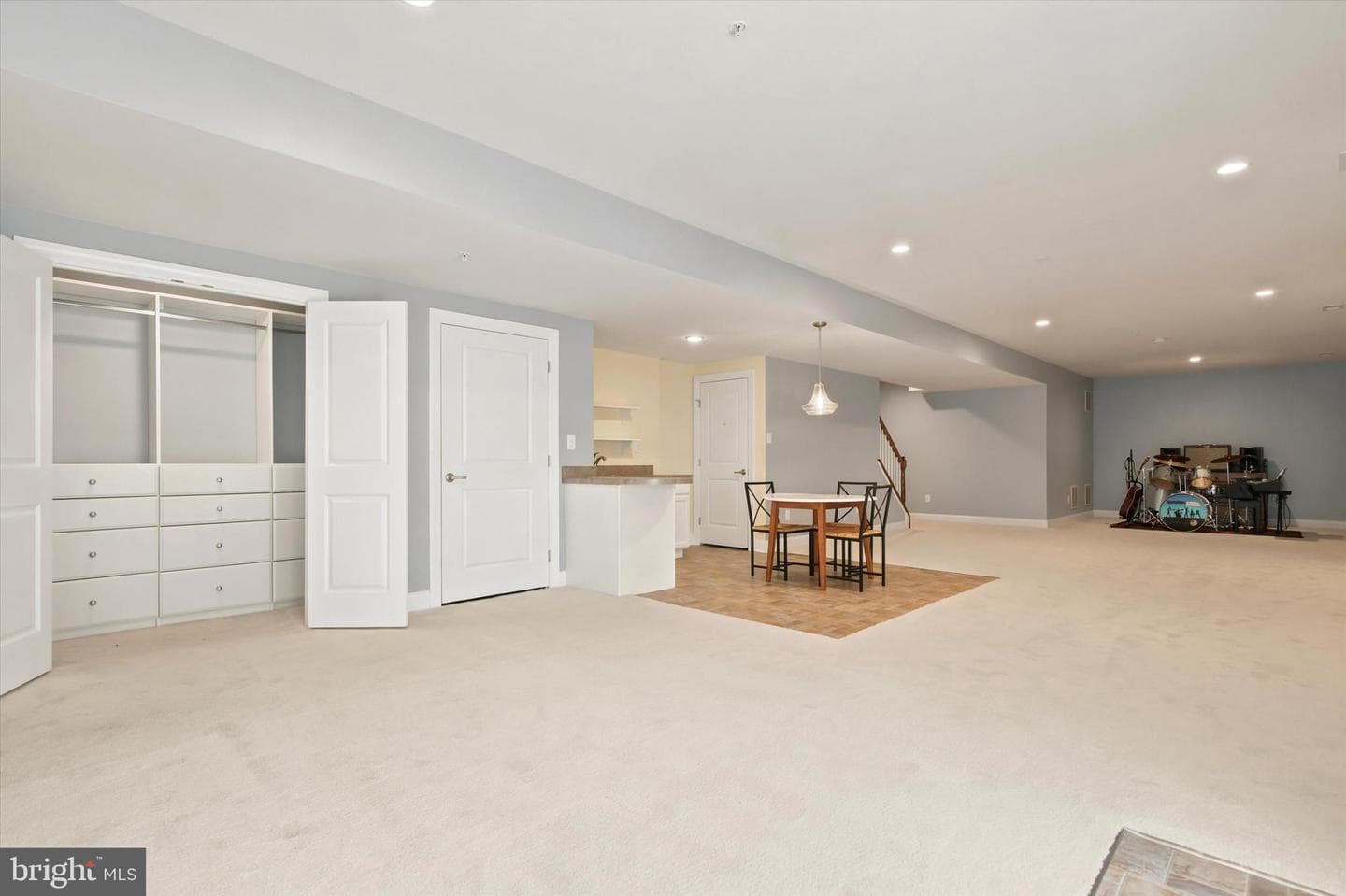 1 Bennett Lane photo 42