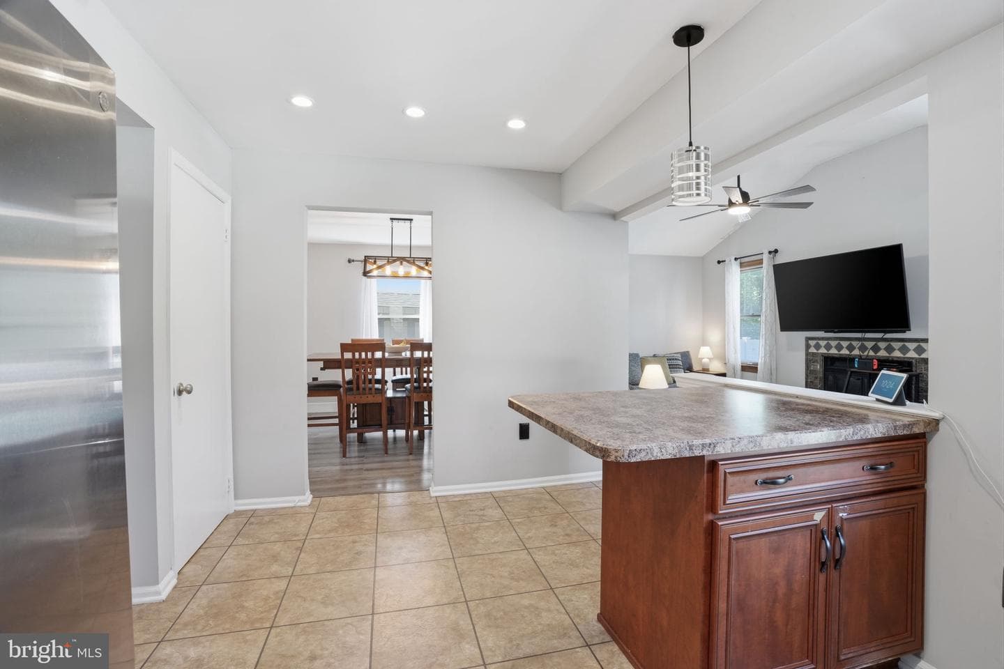 381 Alberts Way photo 14