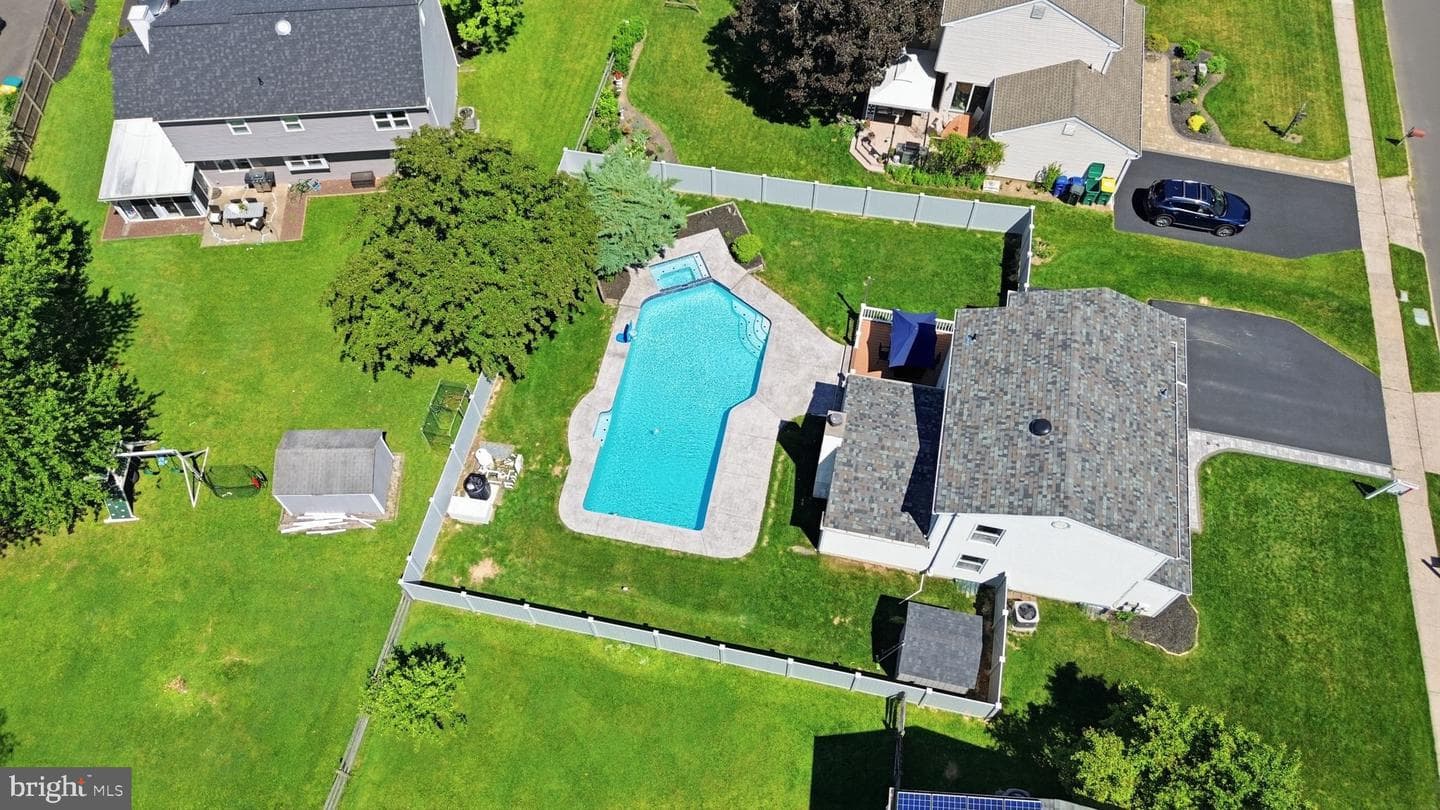 381 Alberts Way photo 40