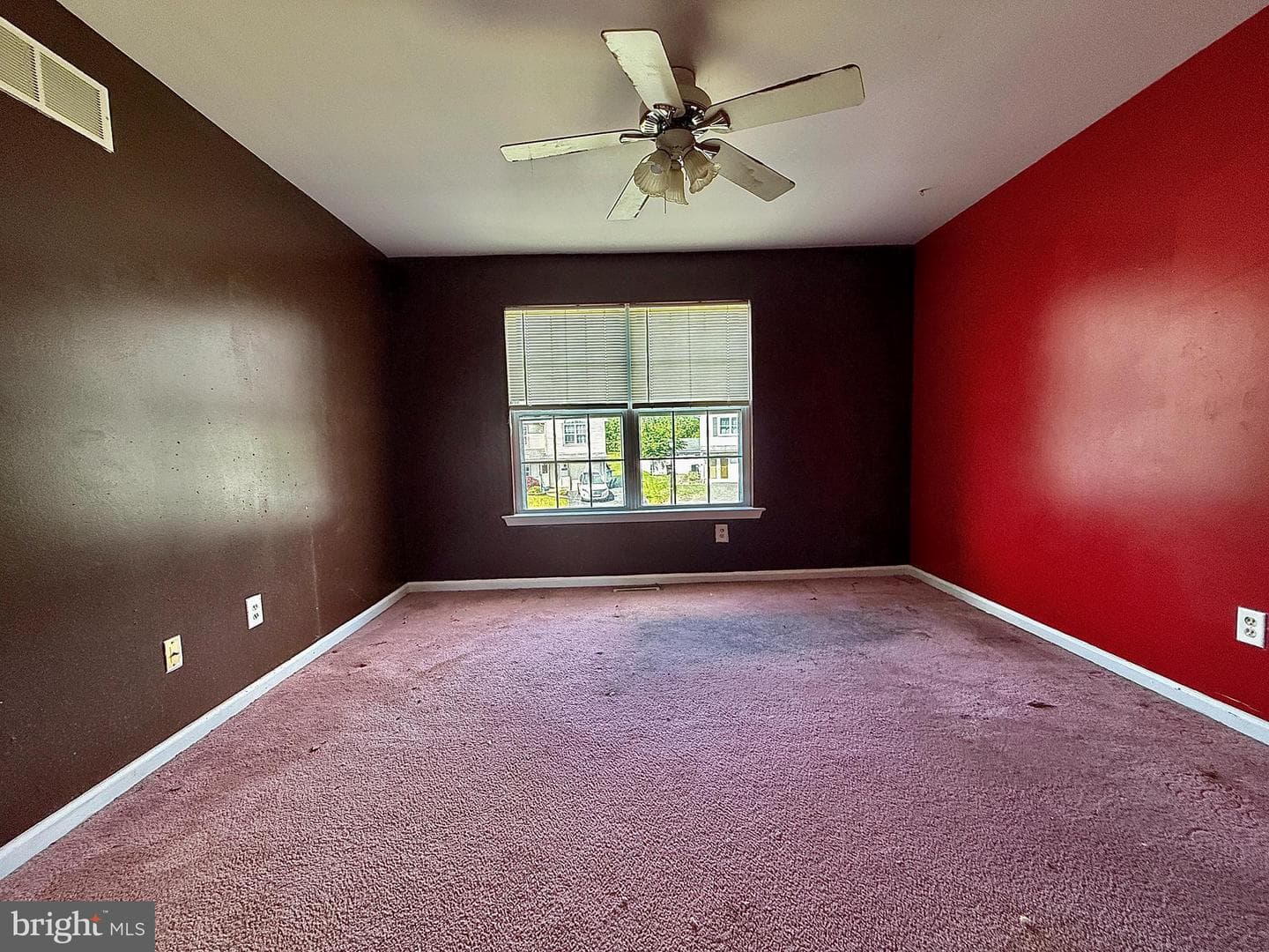 1129 School House Ln photo 17