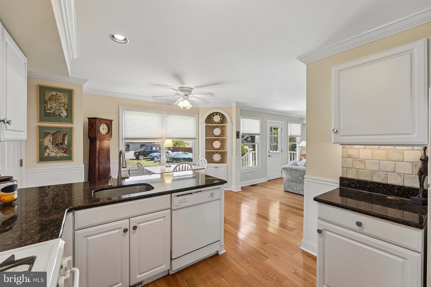262 Logan Street photo 14