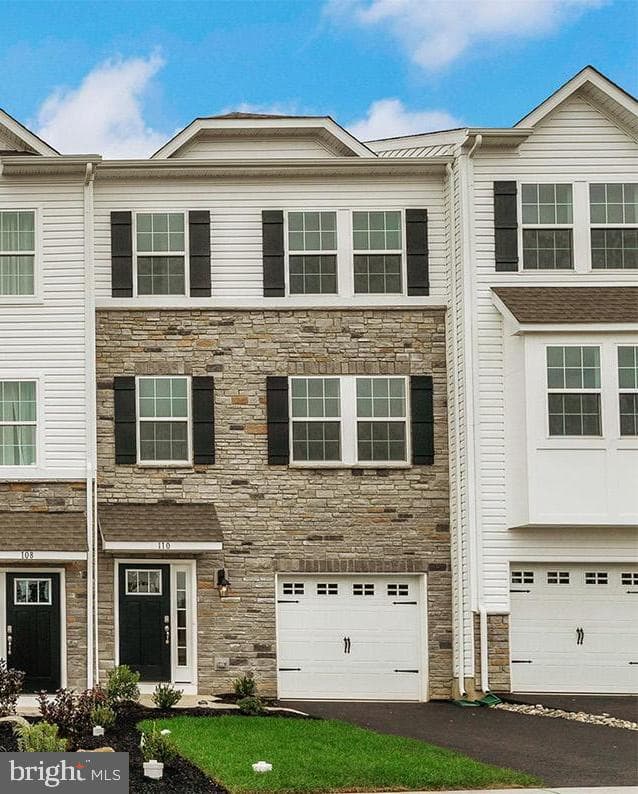 305 Lantern Court, Sellersville