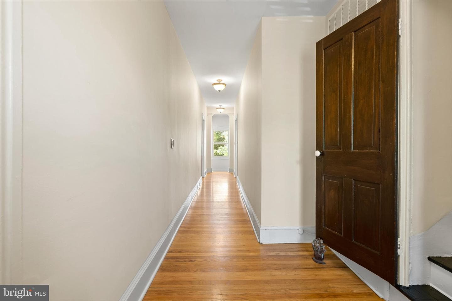 204 E Washington Avenue photo 27