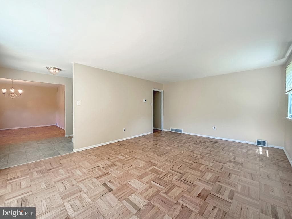 16 Upton Lane photo 15