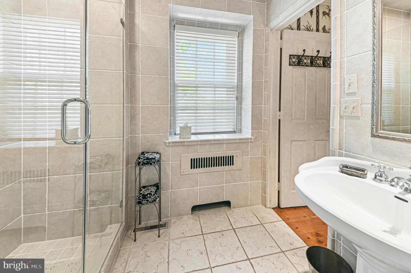 1194 Street Road photo 24