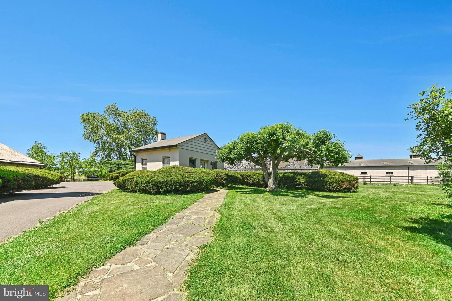 1194 Street Road photo 52