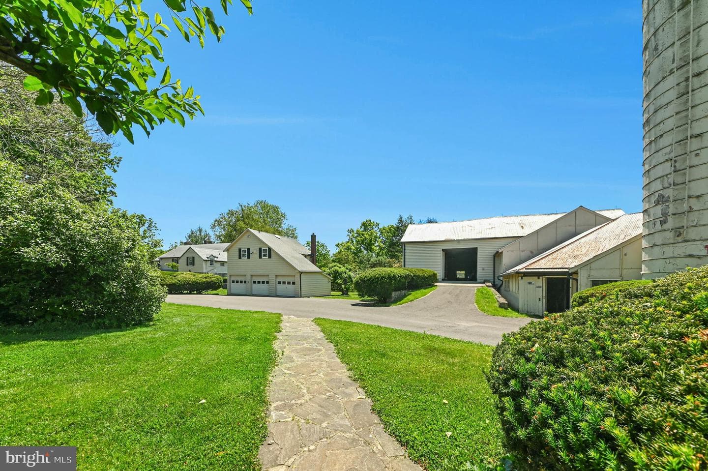 1194 Street Road photo 53