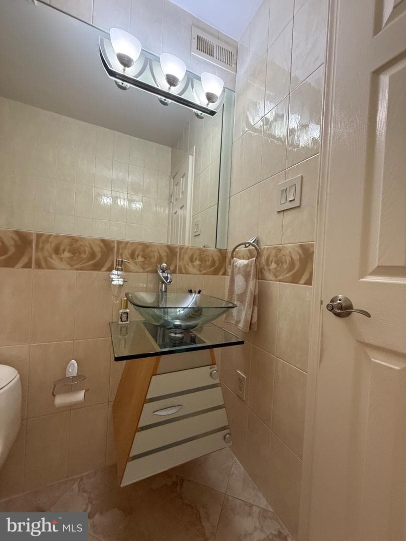 2703 Sterling Road photo 23