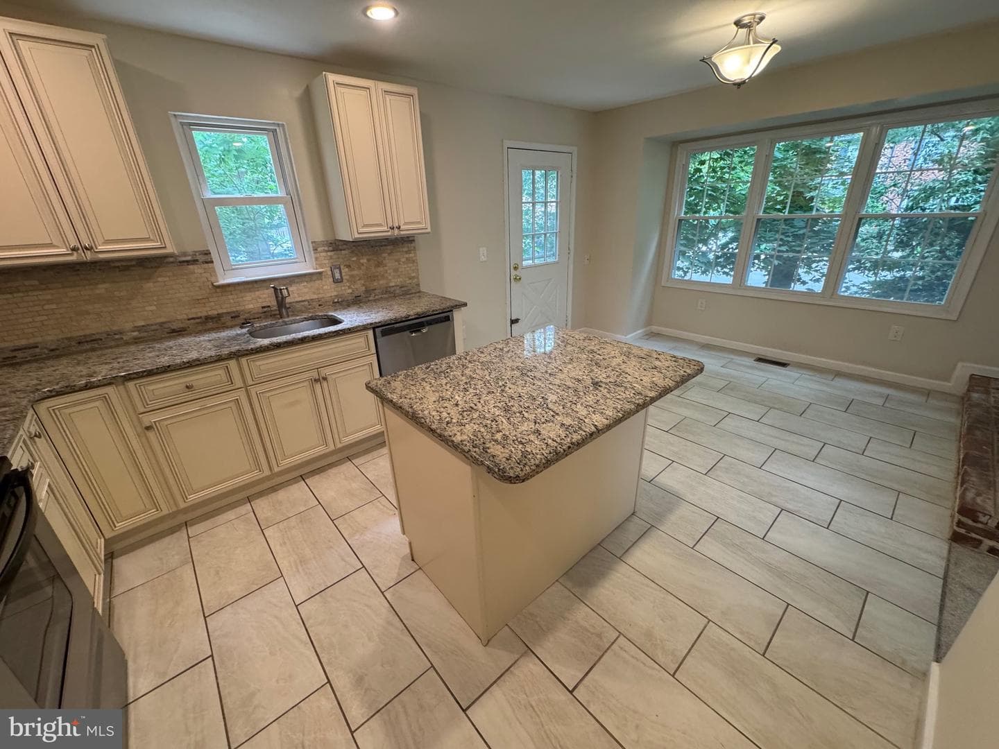 60 Providence Avenue photo 43