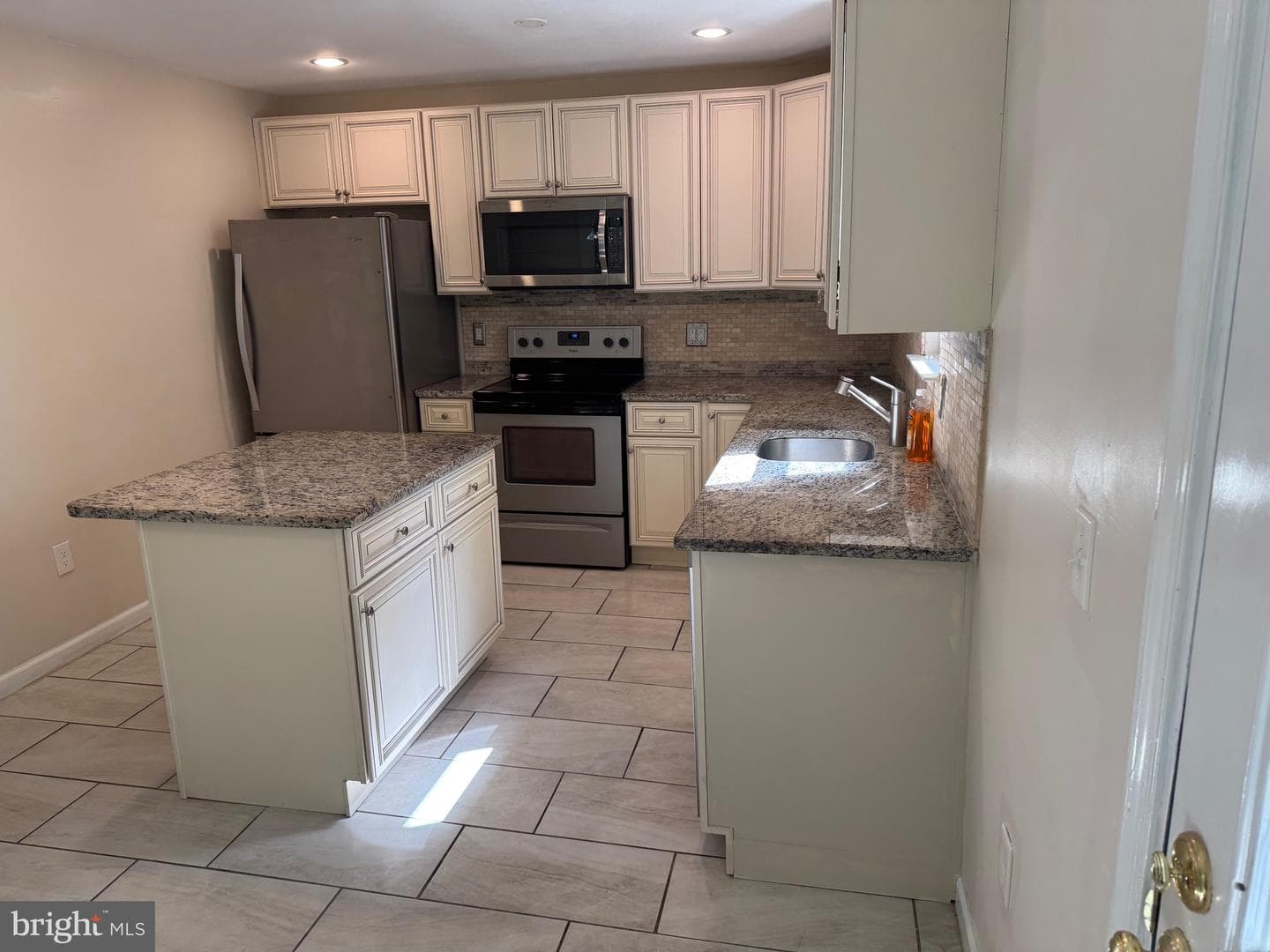 60 Providence Avenue photo 9