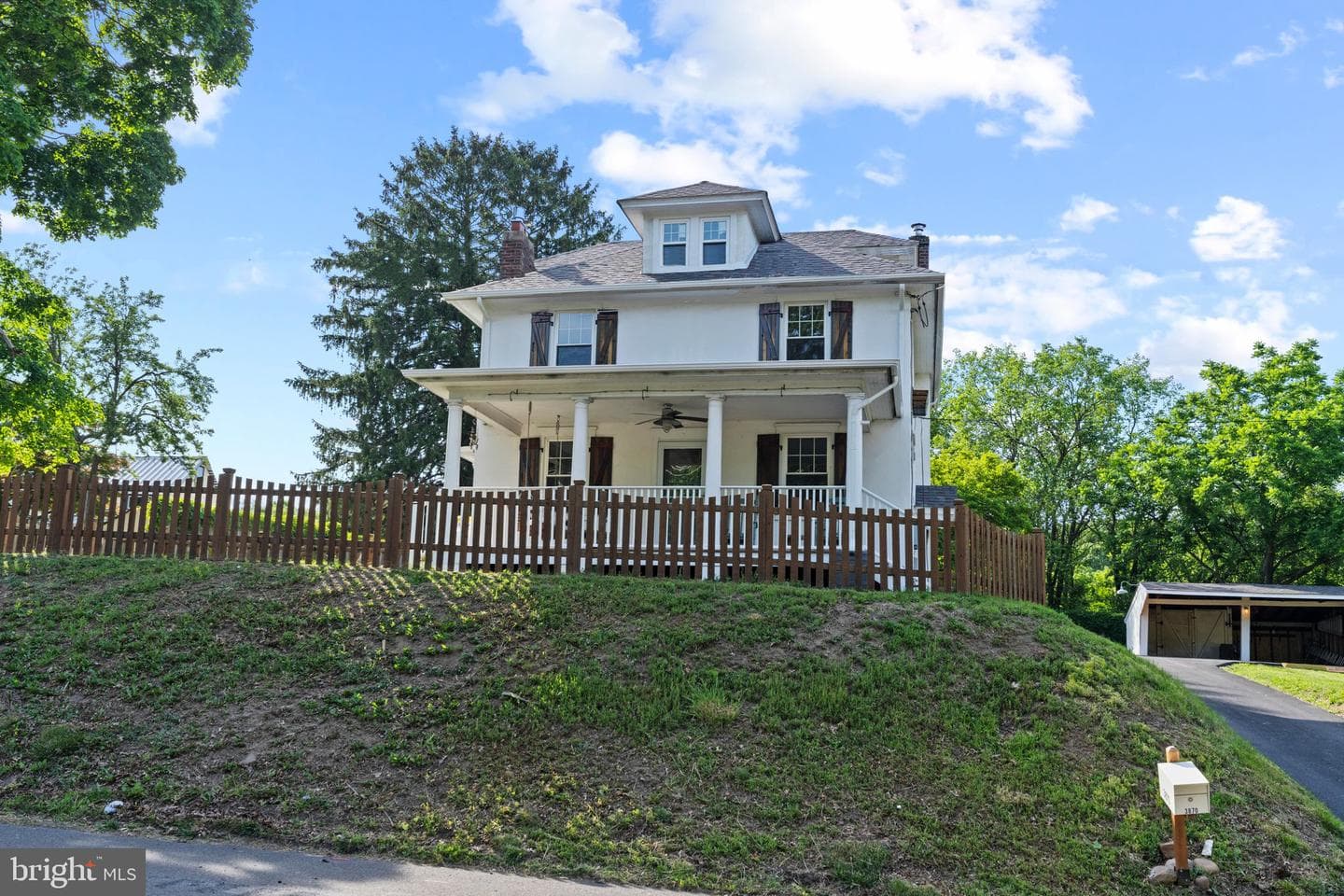 3870 York Road, Furlong