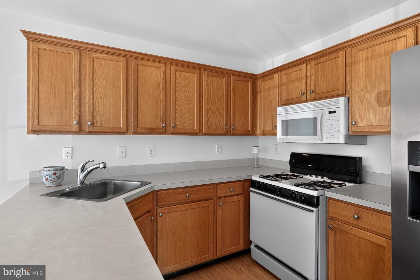 327 Eagle Court #201 photo 16