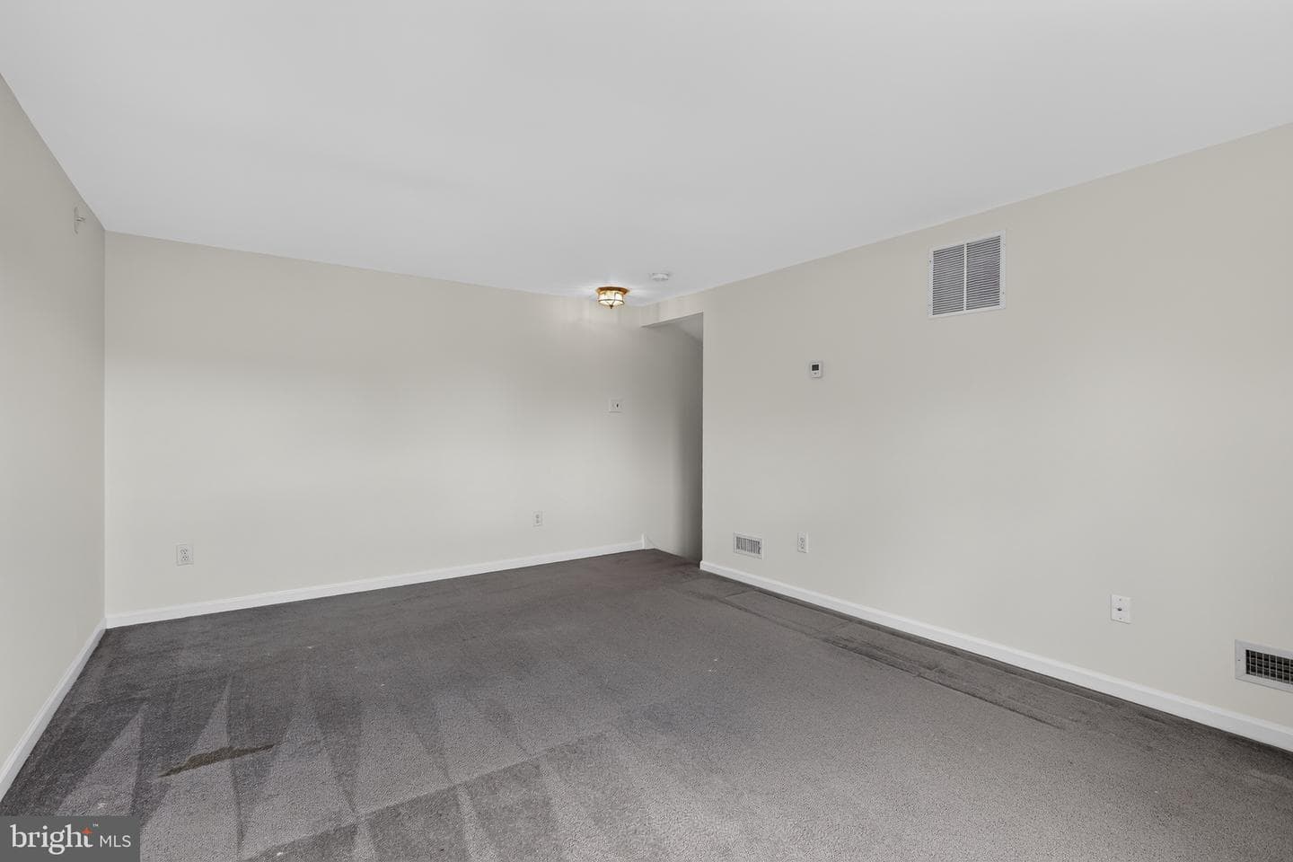 327 Eagle Court #201 photo 32