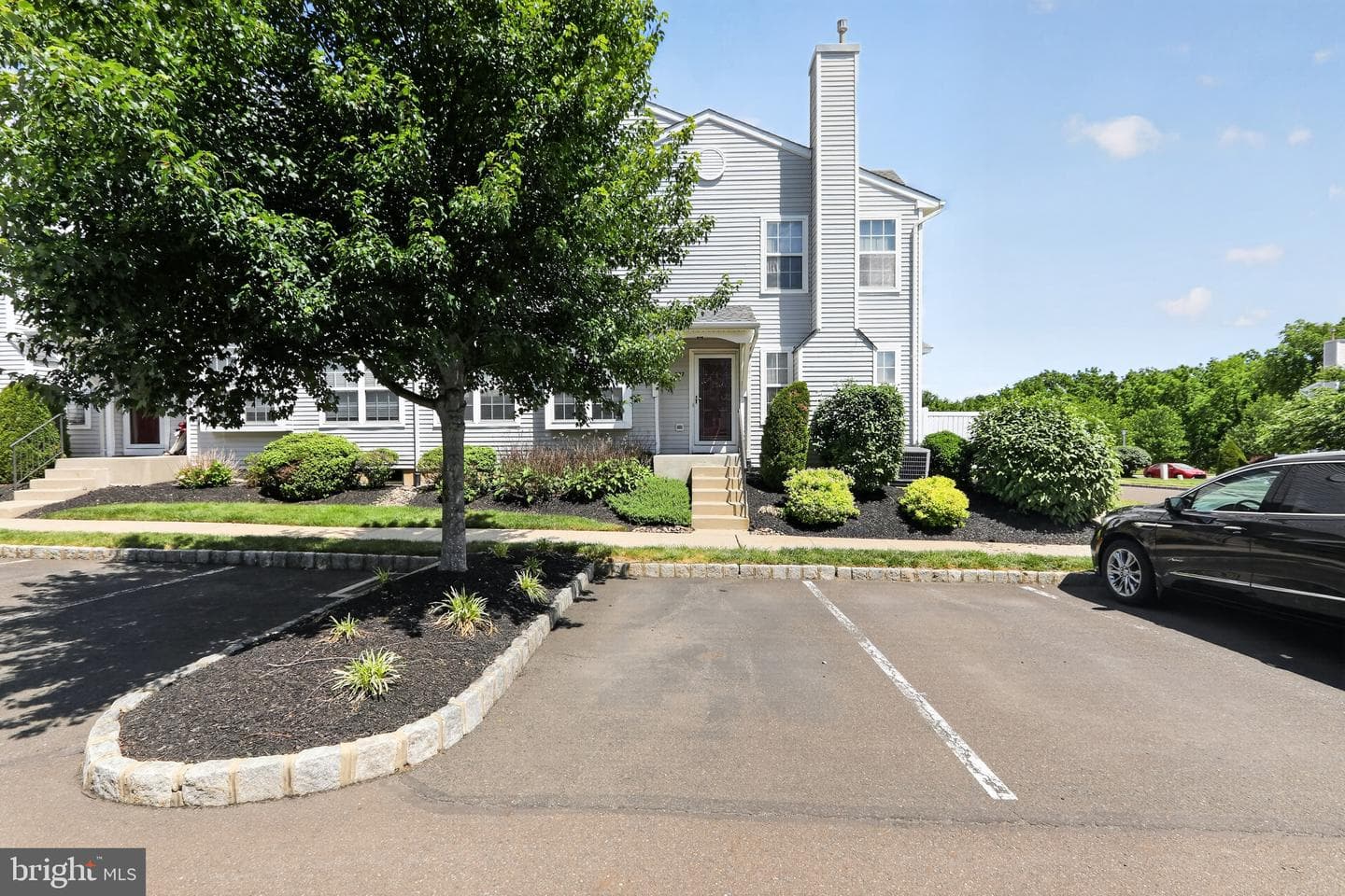 327 Eagle Court #201 photo 39