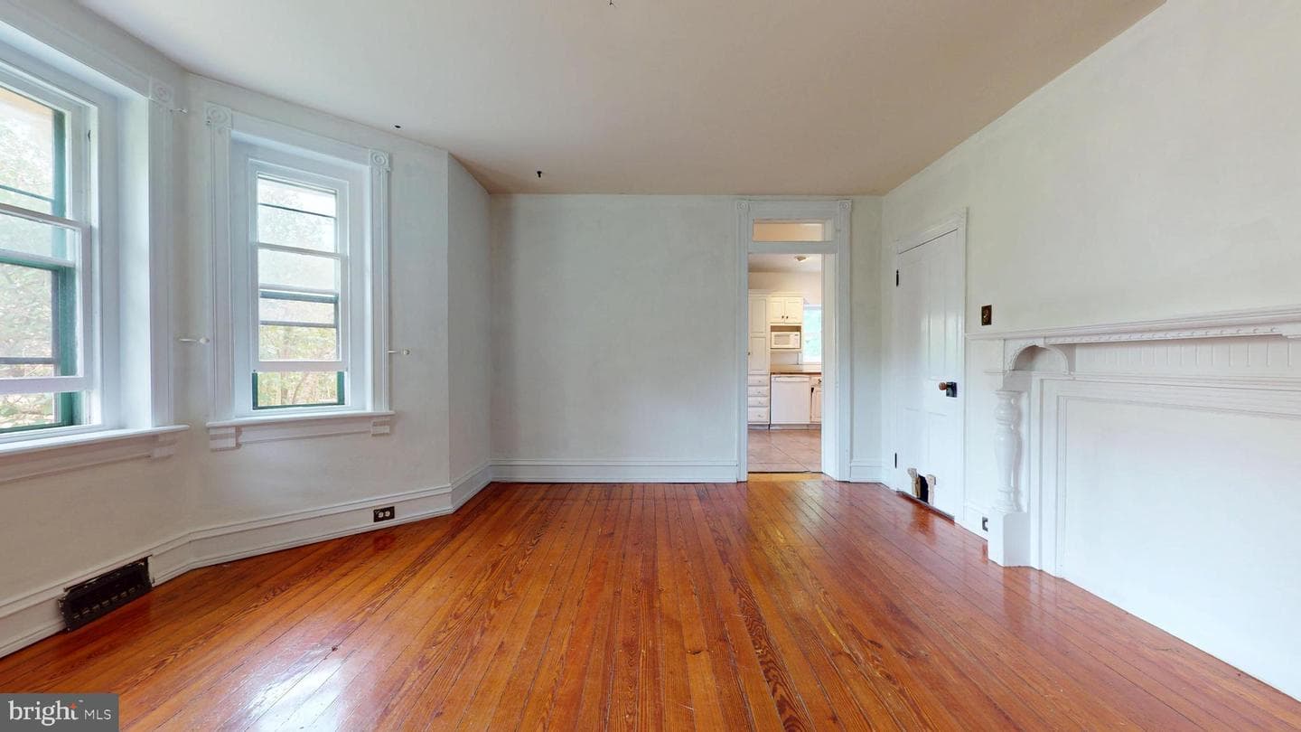 3162 Bedminster Road photo 4