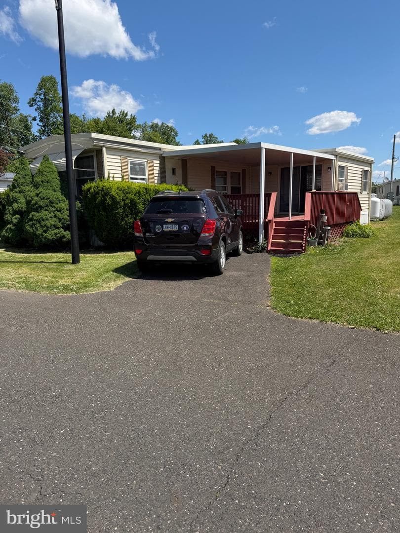 3413 Iris Avenue photo 3