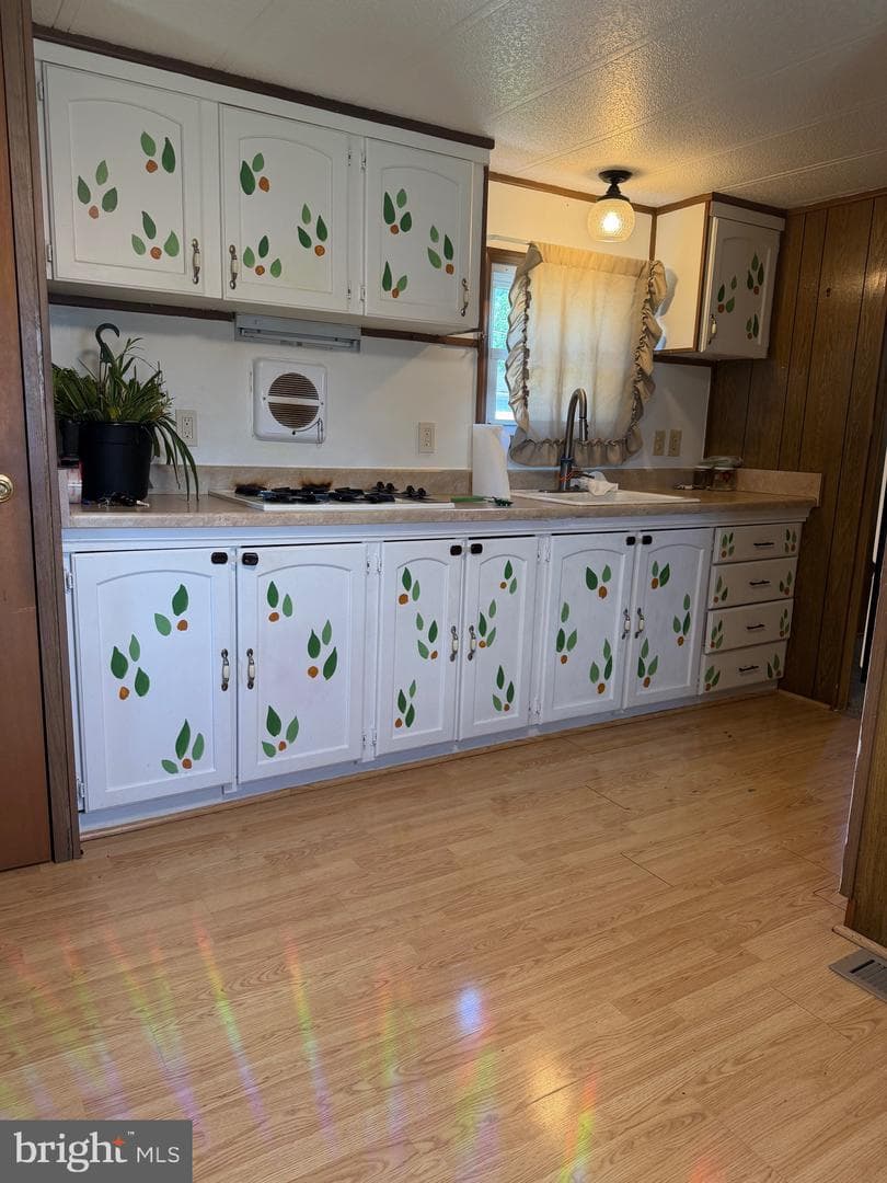 3413 Iris Avenue photo 8