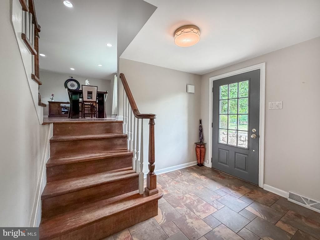 1168 Temple Drive photo 20