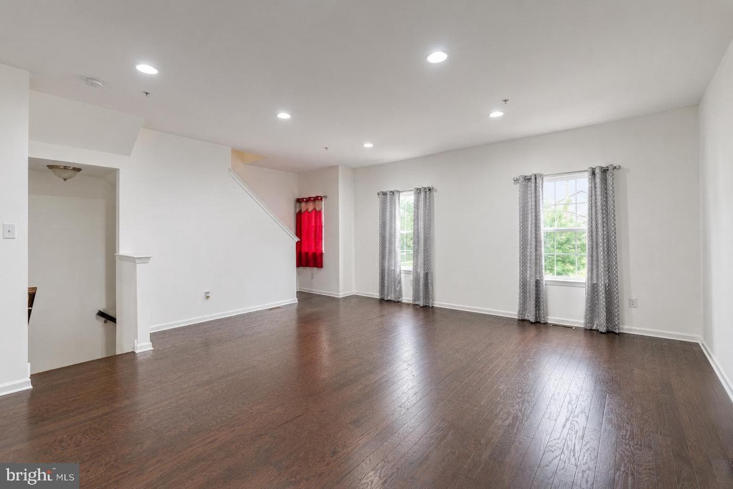 102 Master Ave photo 12