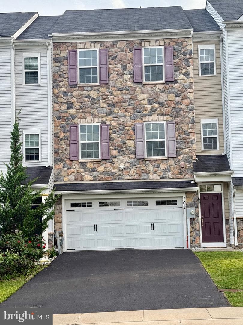 102 Master Ave, Feasterville Trevose
