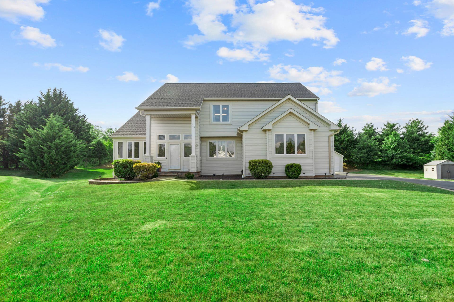 936 Longwood Court, Chalfont