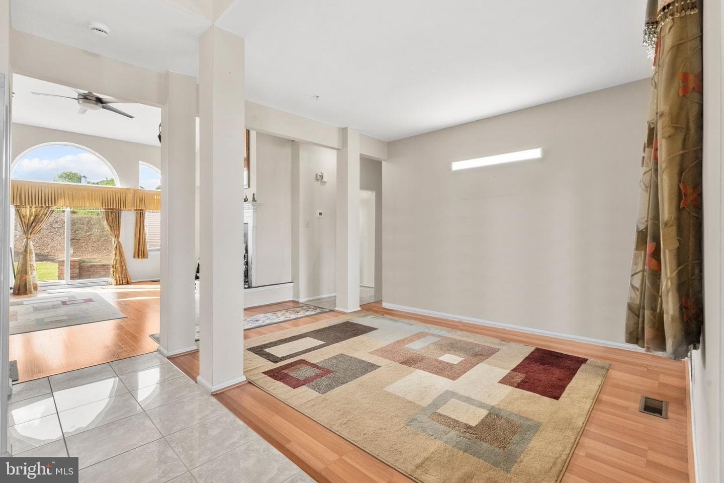 936 Longwood Court photo 9