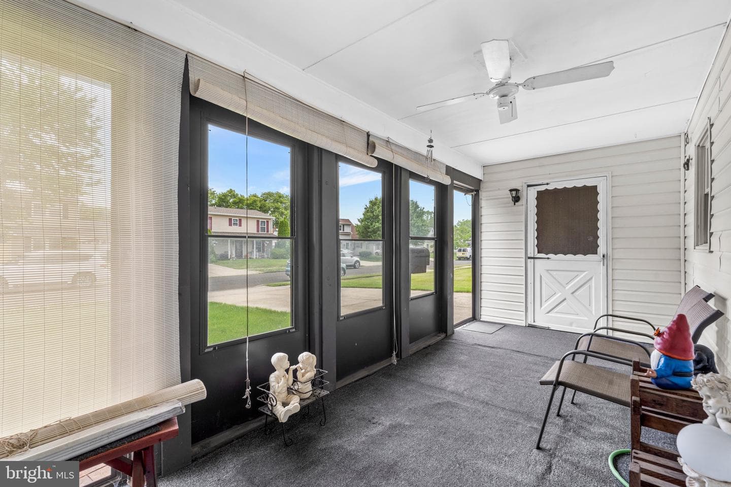 51 Nickelhill Lane, Levittown