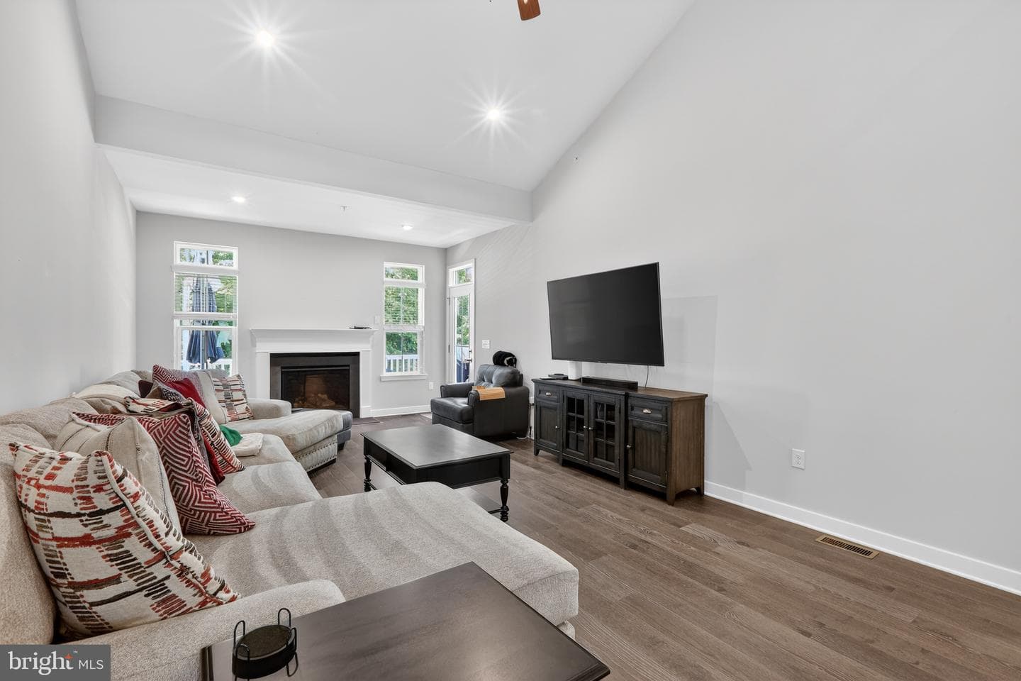 53 Griffin Way photo 16