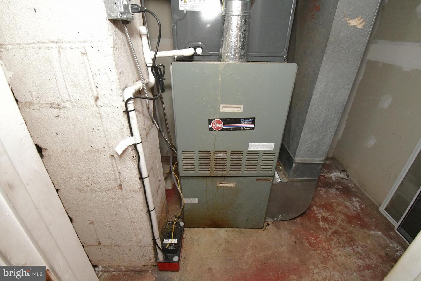 87 Hellberg Avenue photo 41