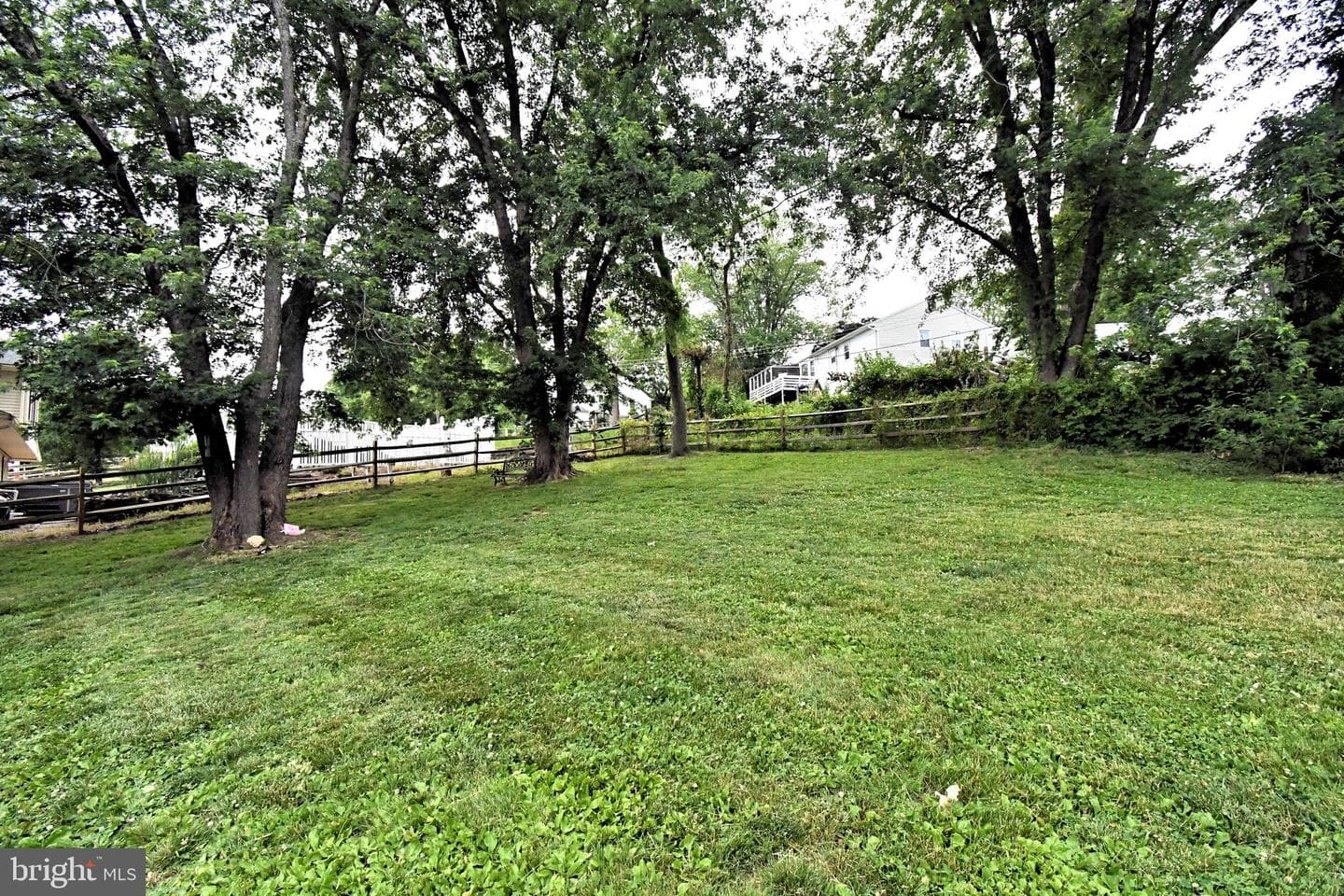 87 Hellberg Avenue photo 45