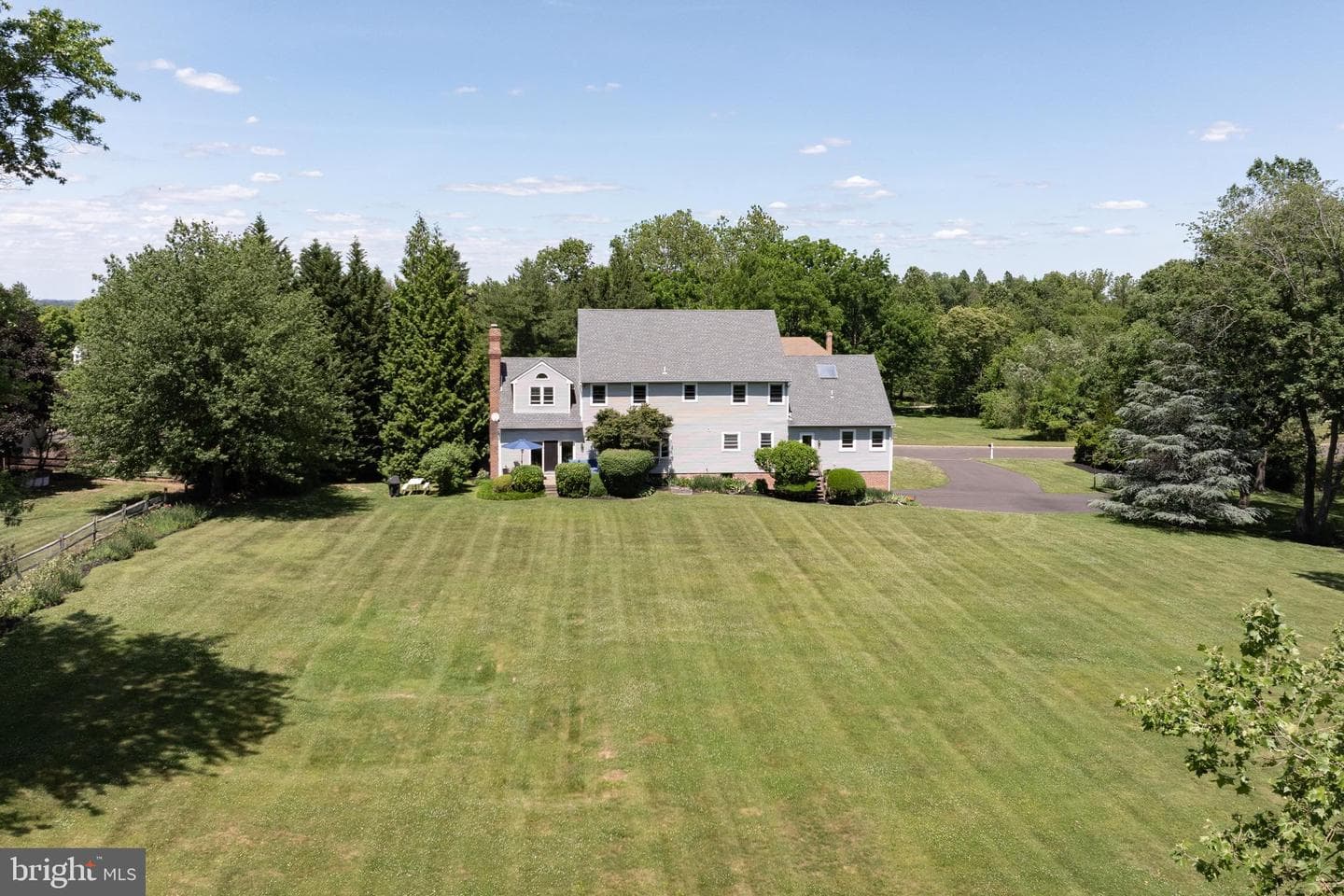 48 Bobbie Drive photo 3