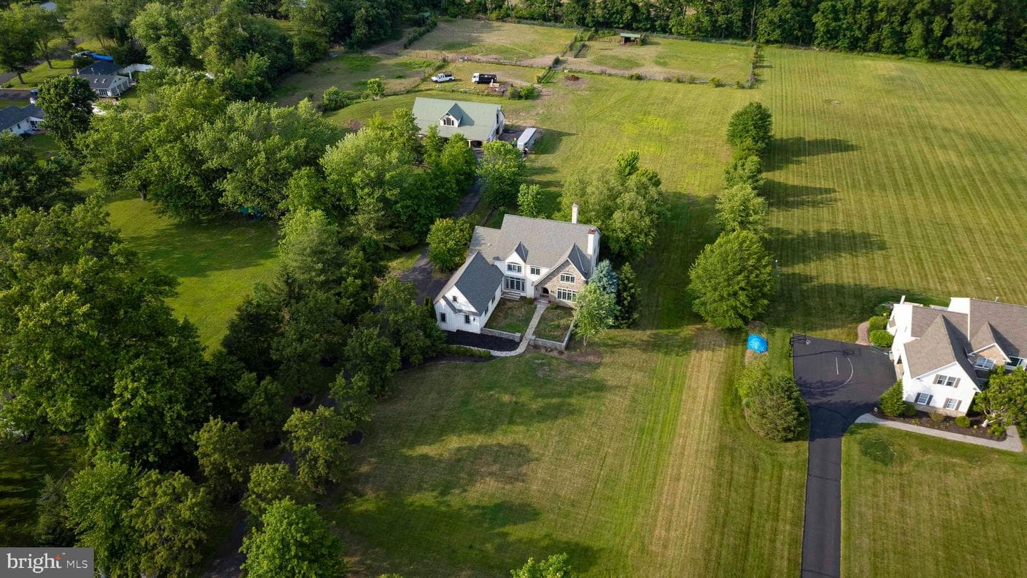 265 Walter Road photo 79
