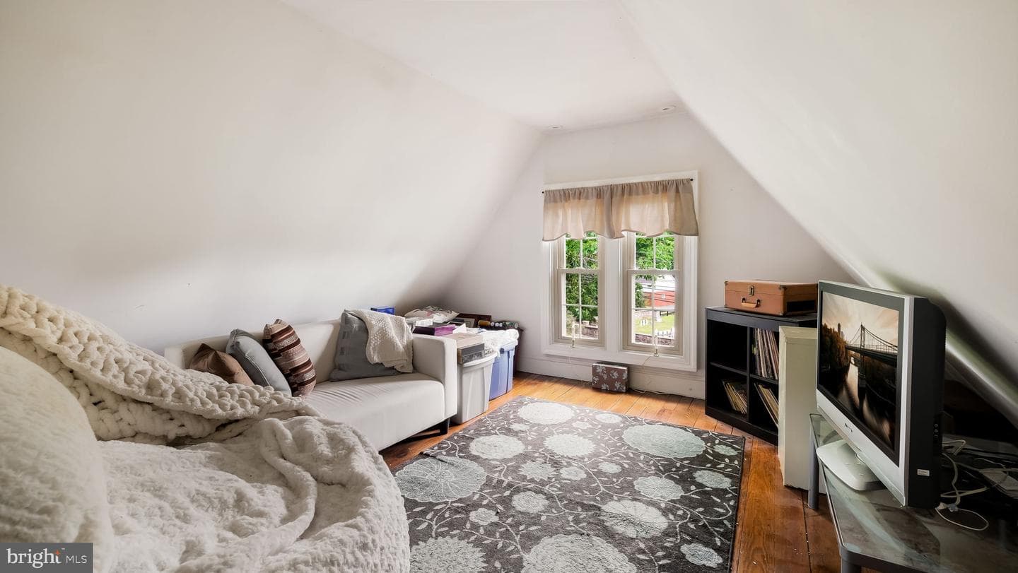 45 E Butler Avenue photo 36