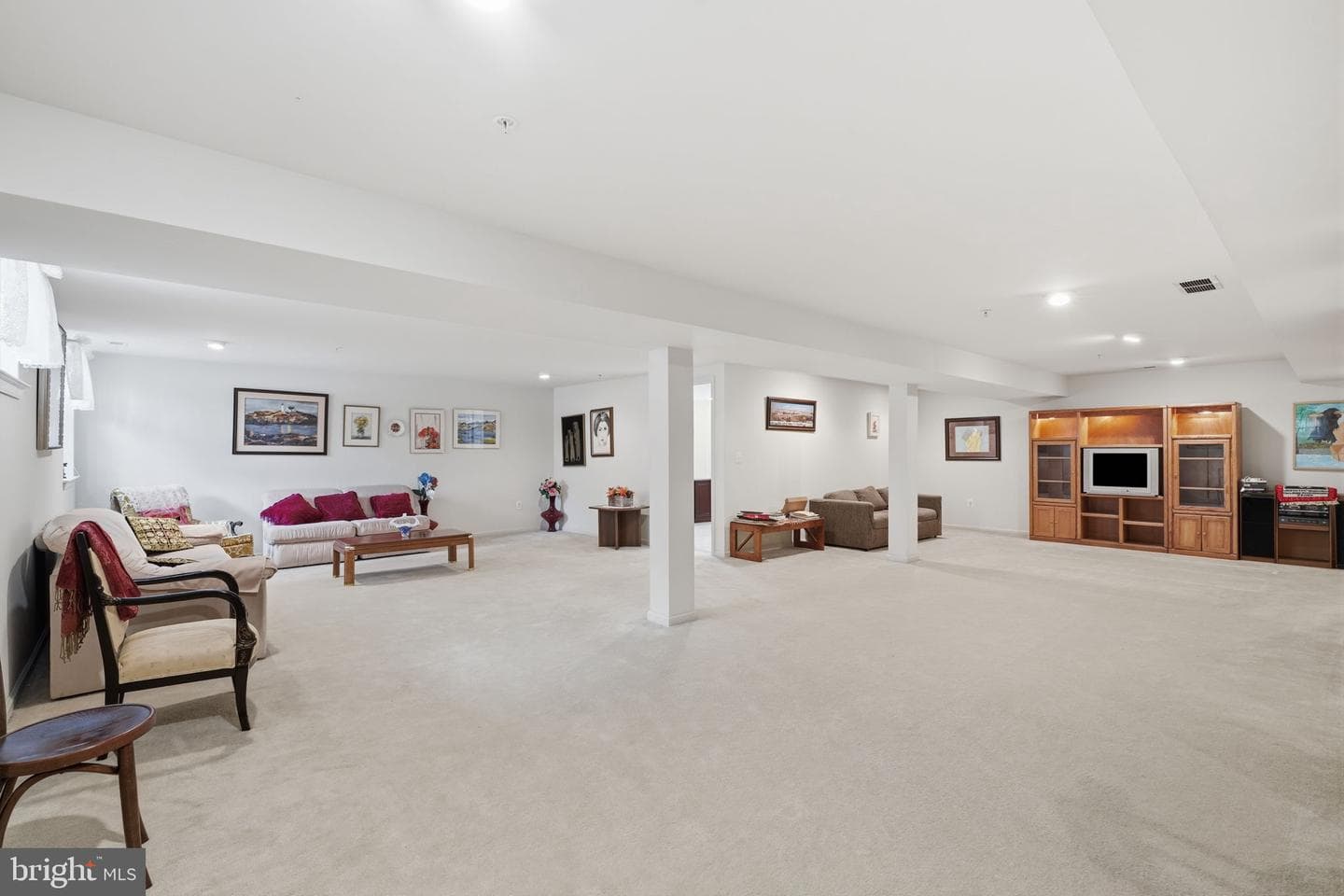 301 Eaton Court #20 photo 33