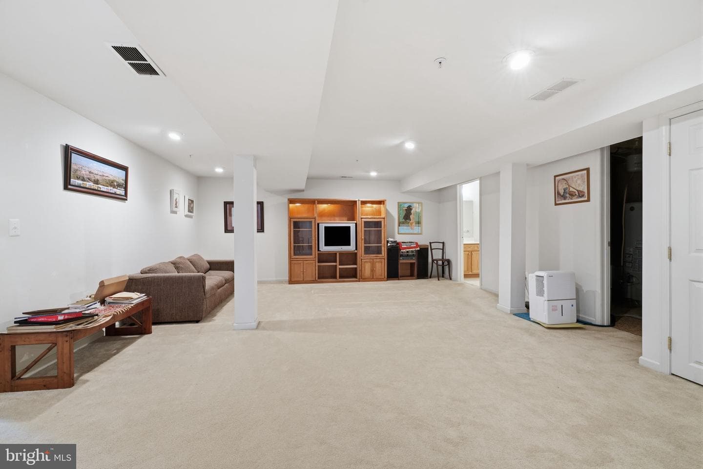 301 Eaton Court #20 photo 37