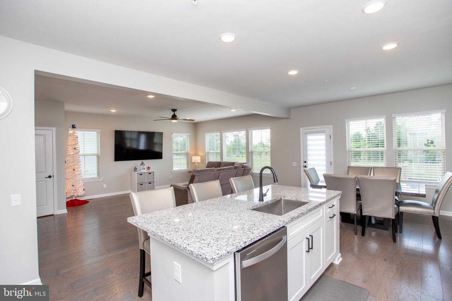 1006 Marquis Lane photo 15
