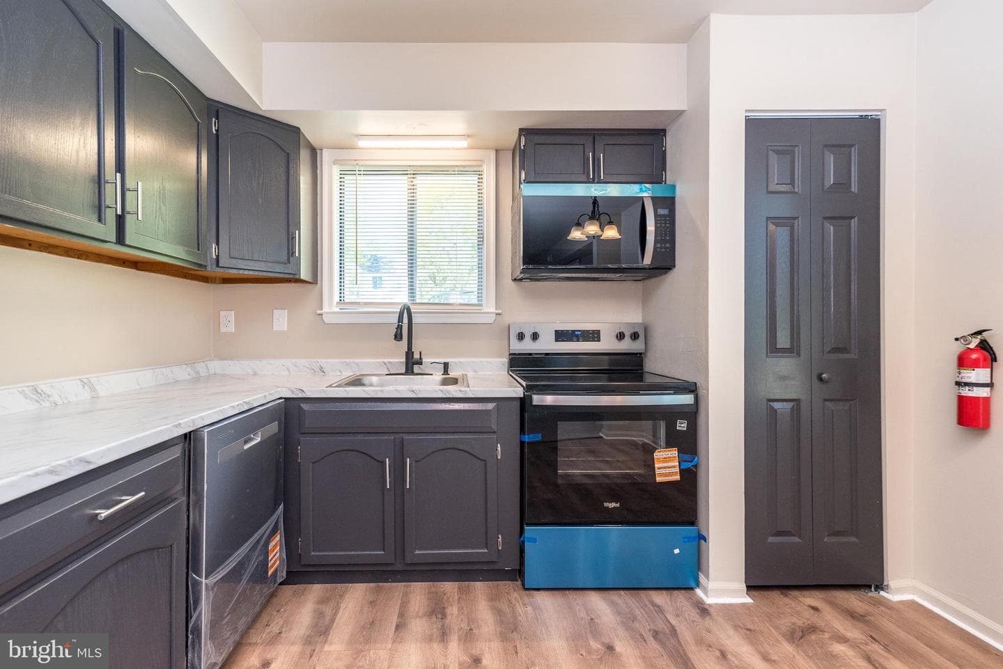 1 Kittery Court photo 12
