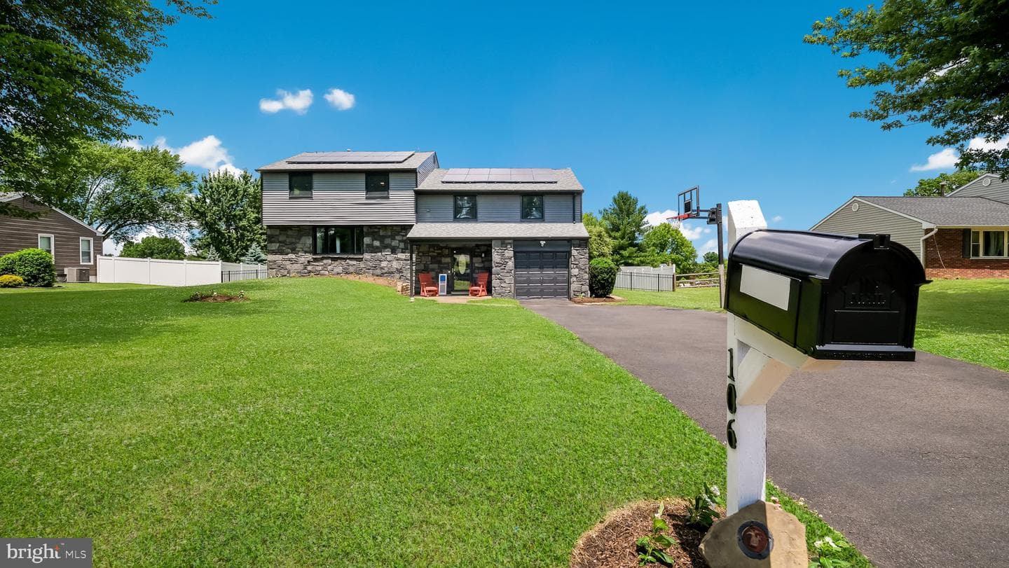 106 Cedarbrook Drive photo 3