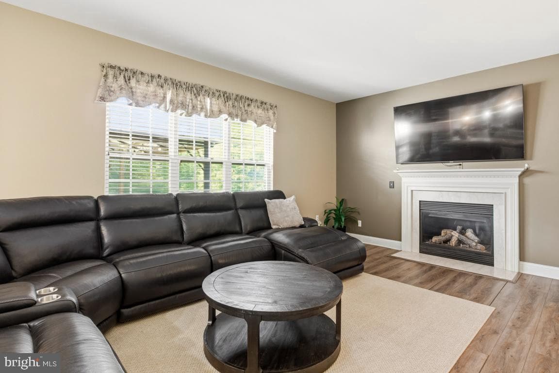 225 Tollgate Road photo 10