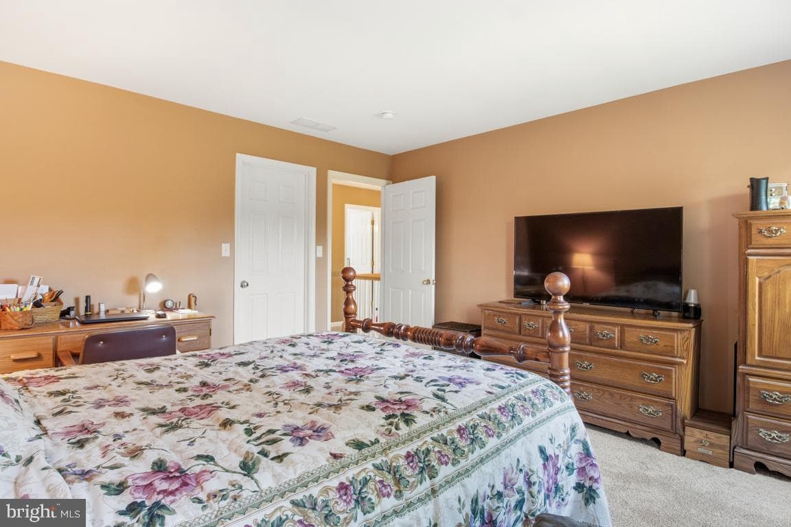 225 Tollgate Road photo 19