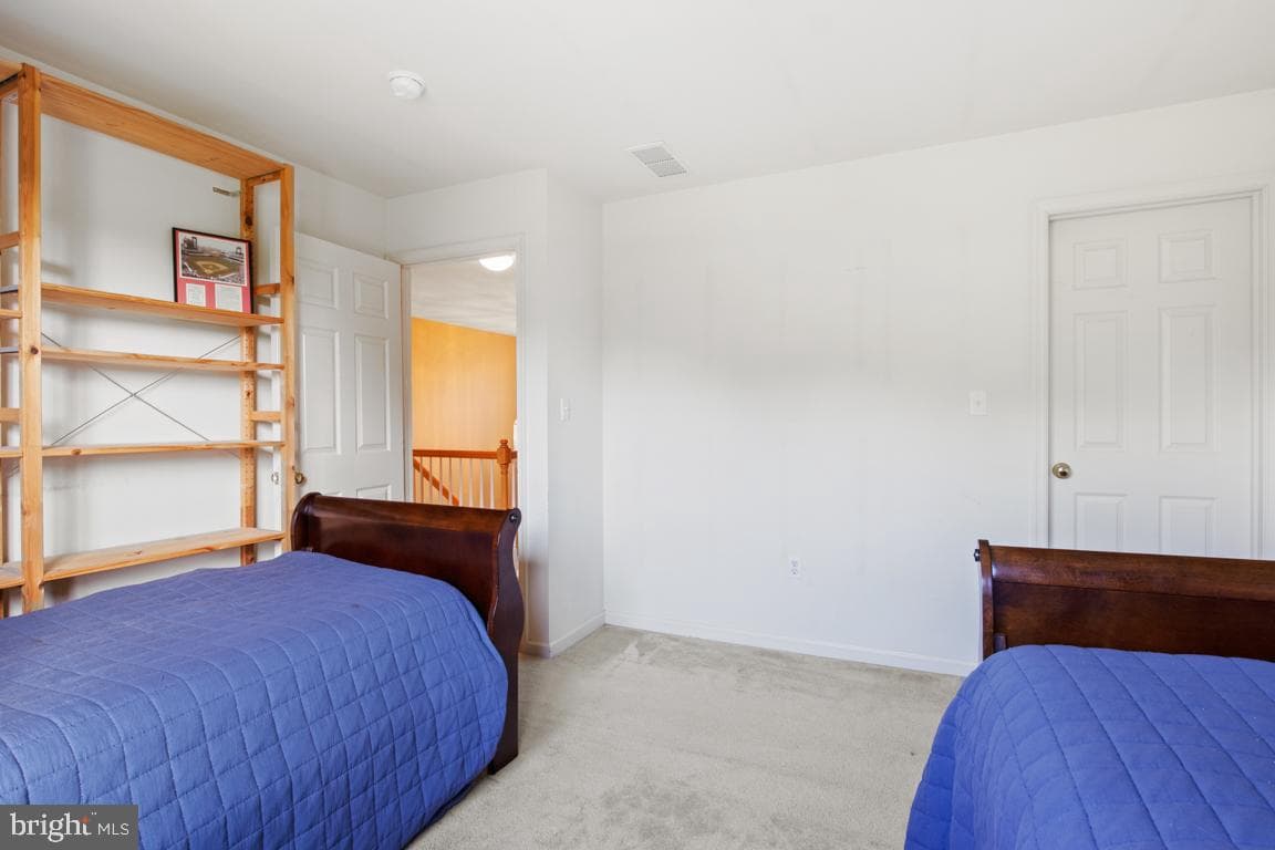 225 Tollgate Road photo 20