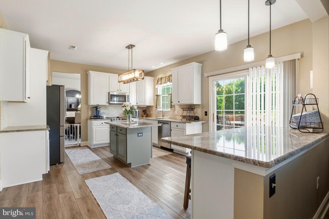 225 Tollgate Road photo 32