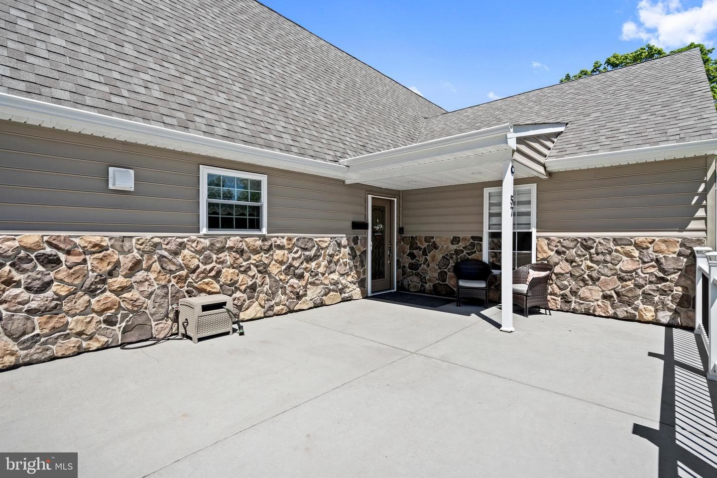 57 Rust Hill Road photo 4