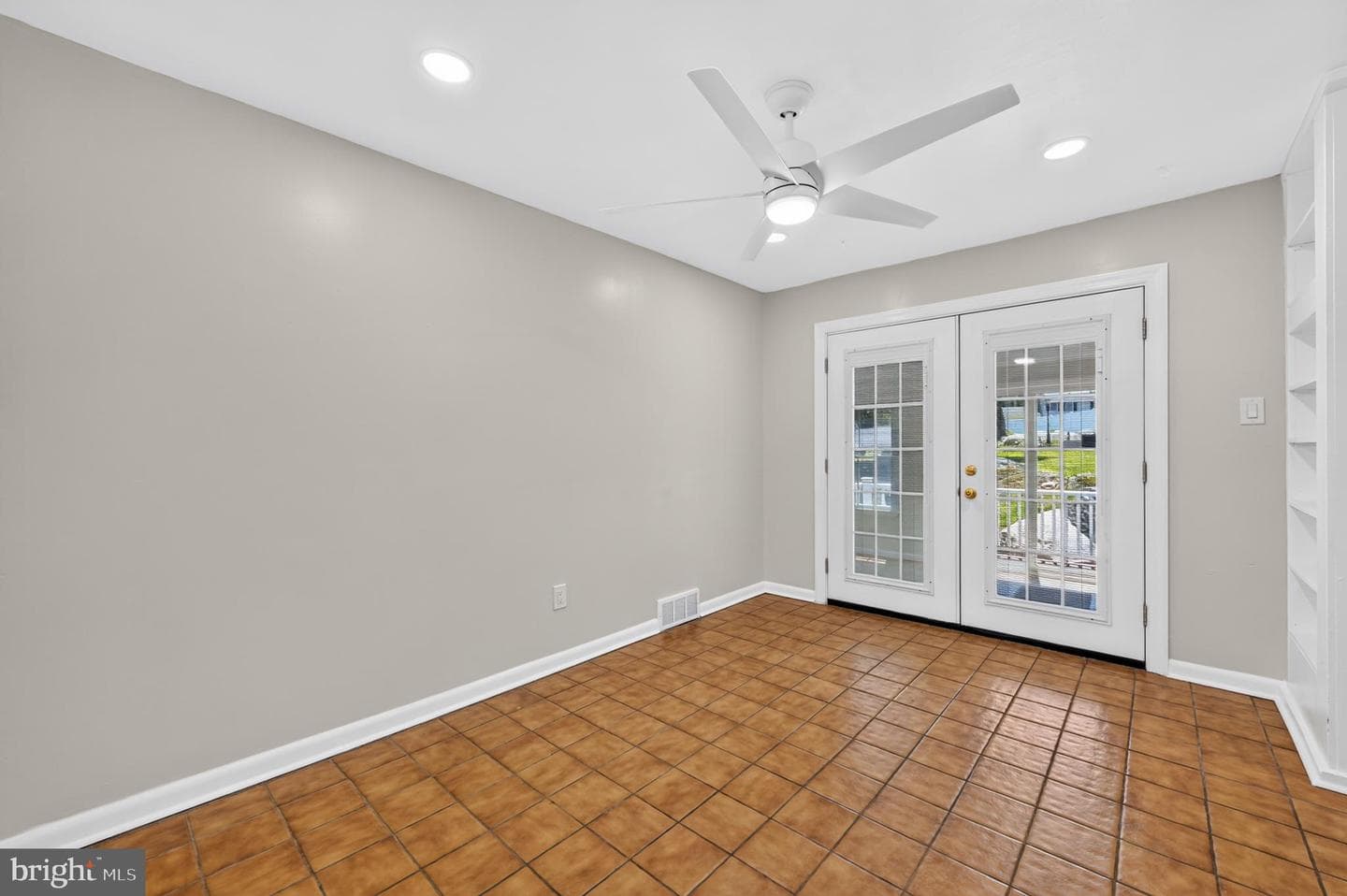 11 Williams Lane photo 22