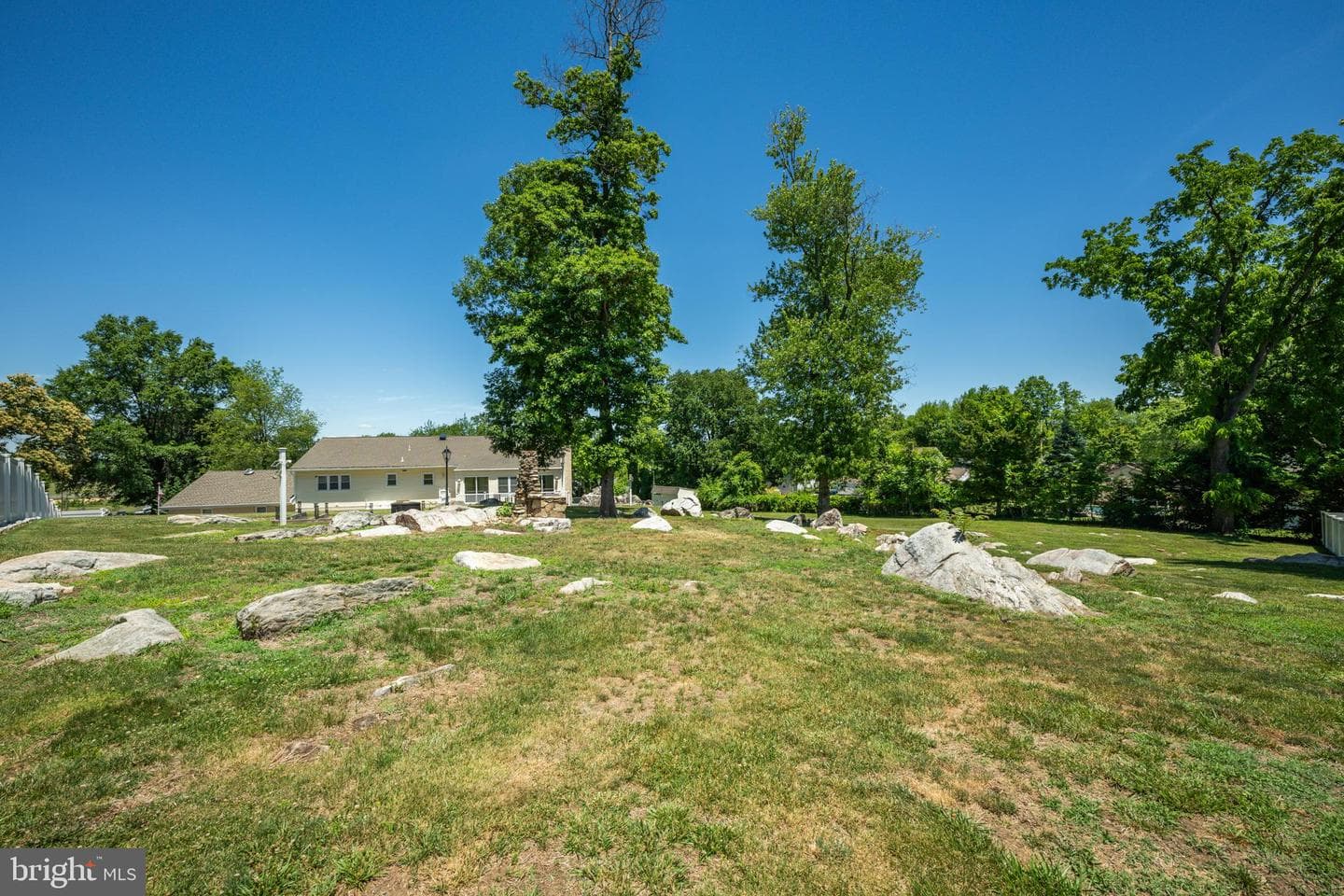 11 Williams Lane photo 43