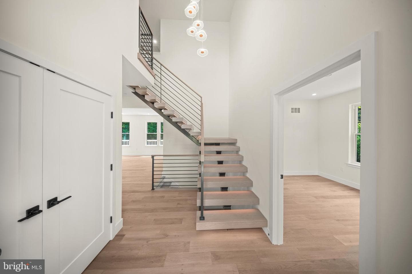2947 Bridge Street photo 3
