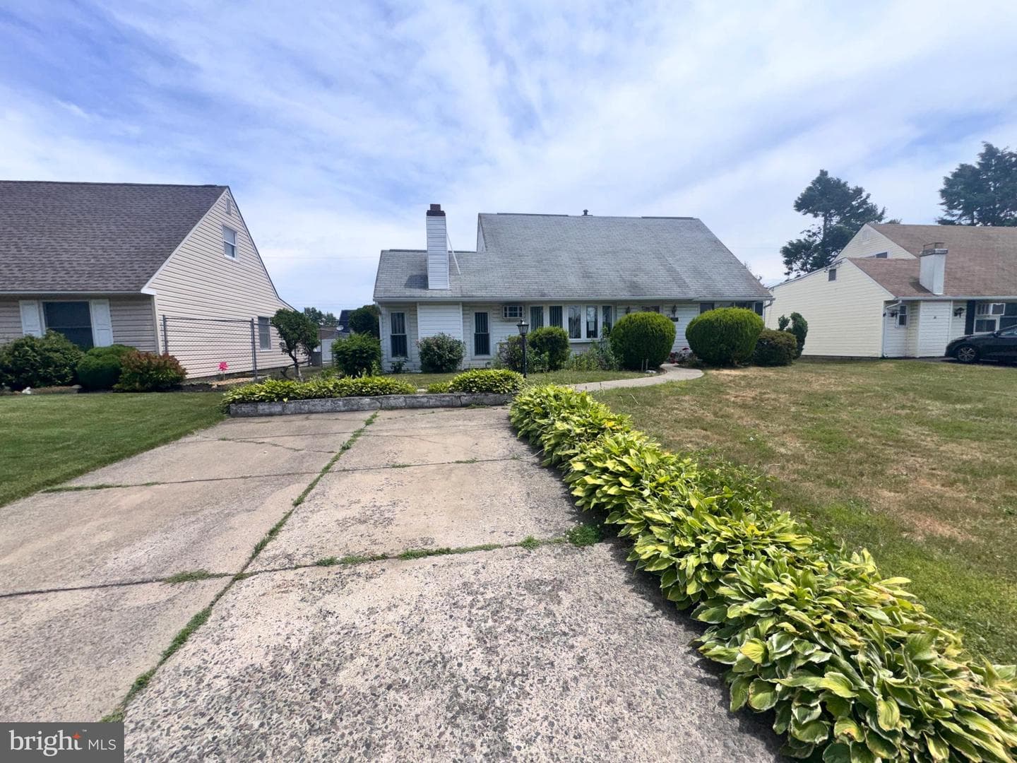 62 Plumtree Road, Levittown