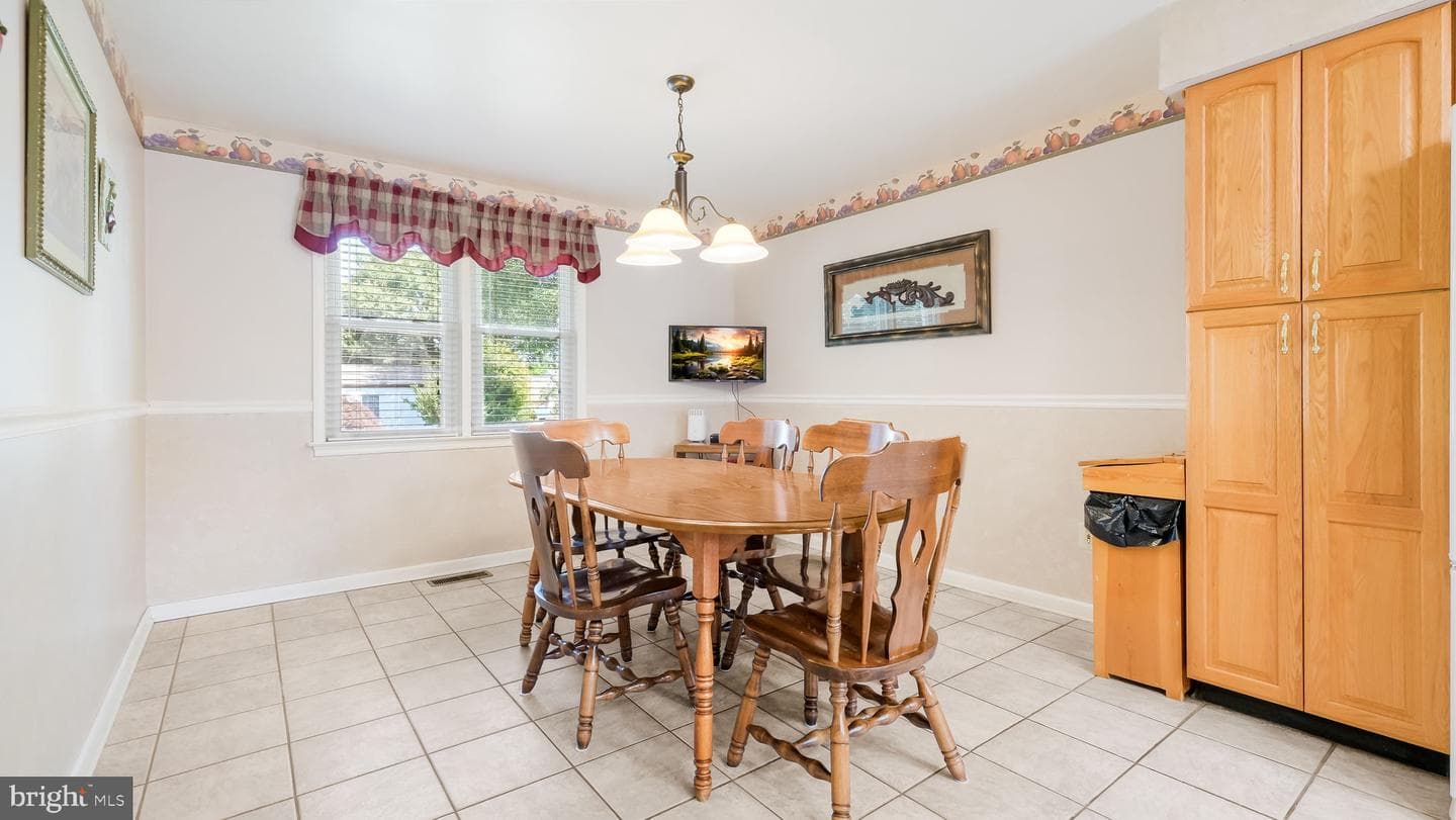 1915 Grand Avenue photo 11