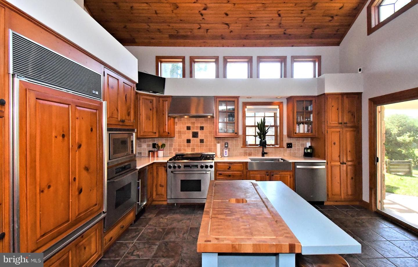 381 Holland Road photo 12